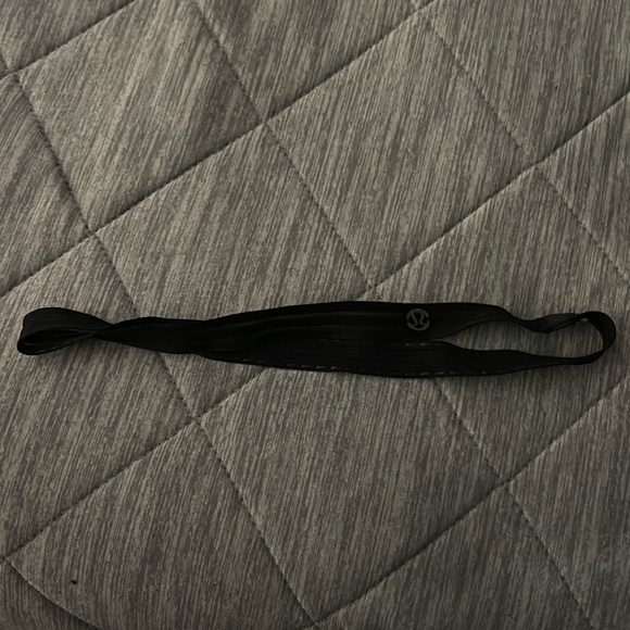 Lululemon Black Skinny Headband - Picture 1 of 3